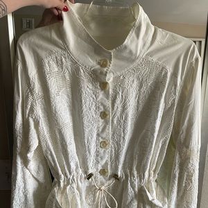 Anthropologie off-white intricate collared floral lace top- buttons&pockets